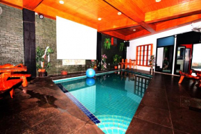 Koenig Hotel Pattaya Near Walking Street